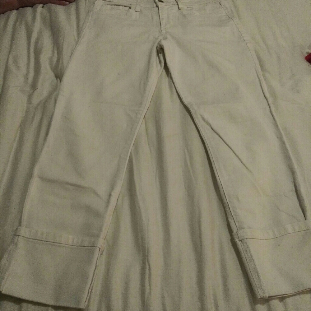 Joe's Jeans White Rolled Capri pants